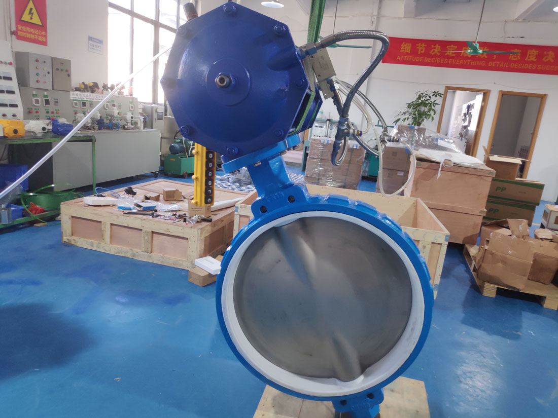 這個(gè)大家伙DN700氣動蝶閥馬上就要出貨啦